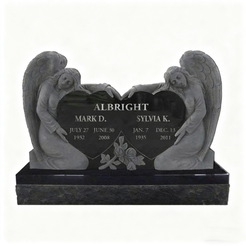 Çift Refakatçi Mezar Taşı