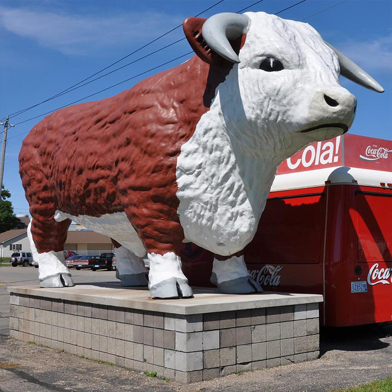 Dev Fiberglas Çiçek İnek Heykeli